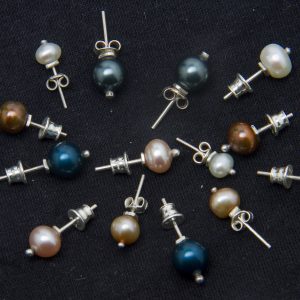 Perlų auskarėliai